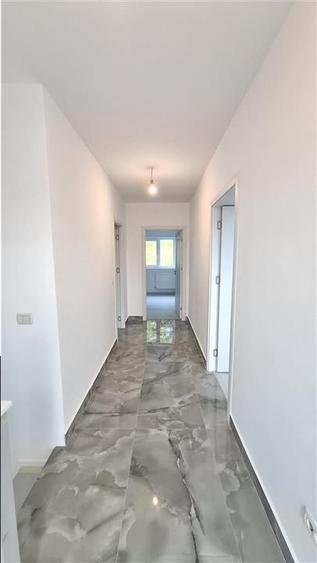 Casă individuală cu 4 camere cu Canalizare în Valea Lupului