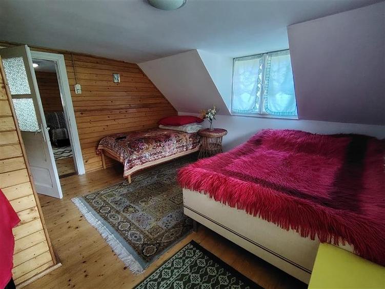 Casă individuală cu 4 camere cu Teren 327 Mp în Exterior Est