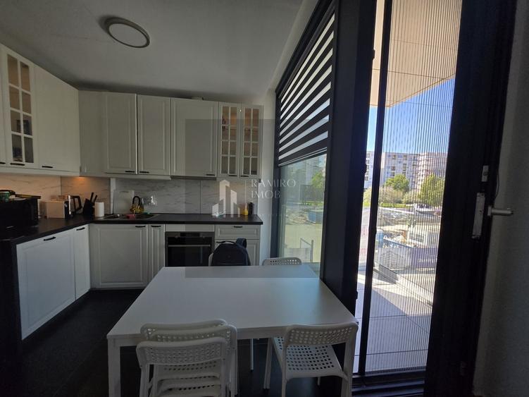 Apartament cu 3 camere decomandat, mobilat în Central