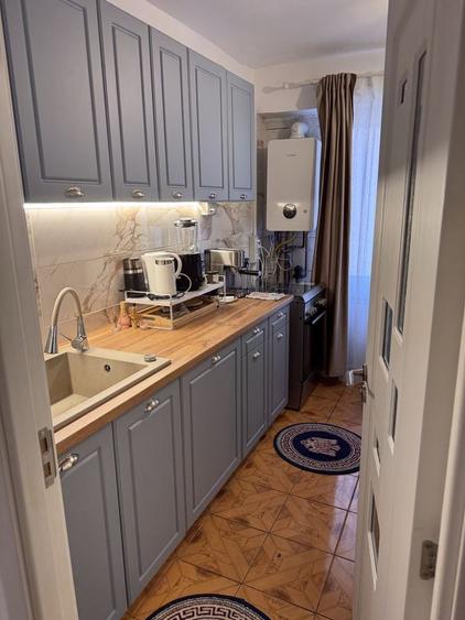 Apartament cu 4 camere decomandat în Tudor