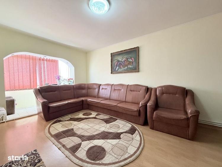 Apartament cu 3 camere de inchiriat Zona Anda - 1