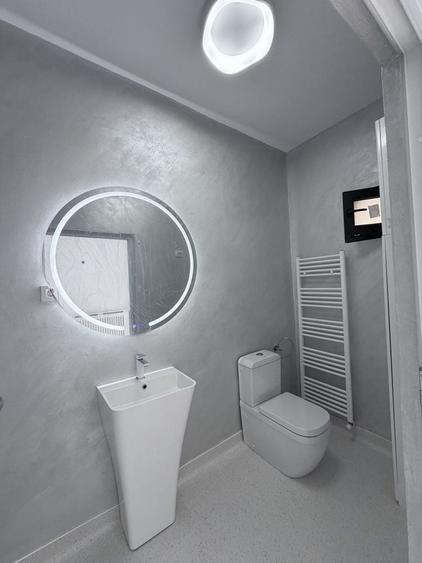 Spațiu comercial, de 48 mp, în Central