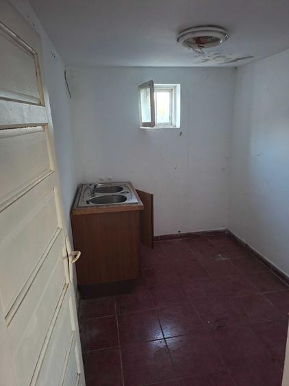Casă cu 3 camere cu Teren 800 Mp în Central