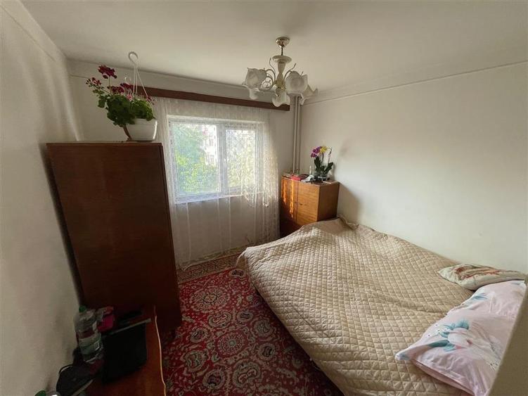 Apartament cu 3 camere decomandat în Galata