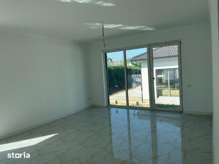 Casă cu 4 camere cu Teren 408 Mp în Oncea