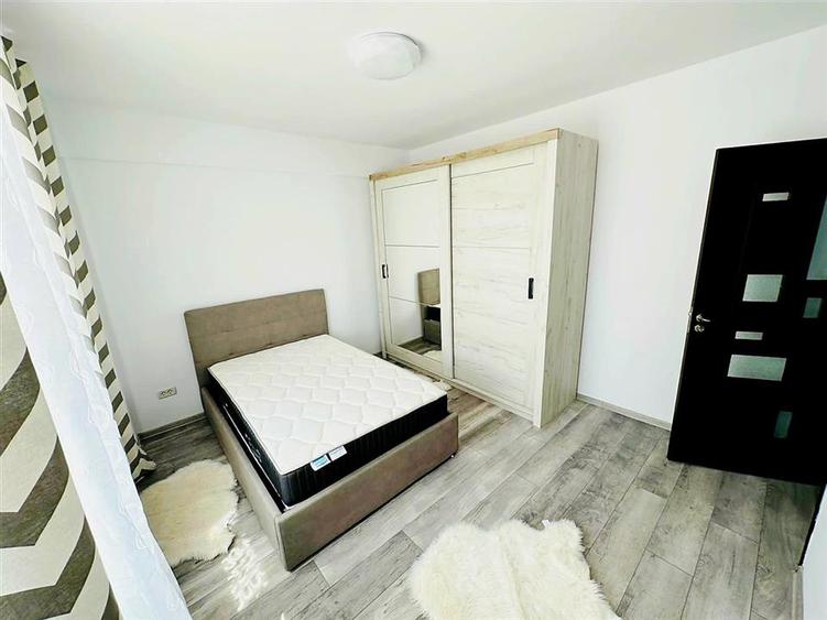 Apartament cu 3 camere decomandat în Valea Lupului