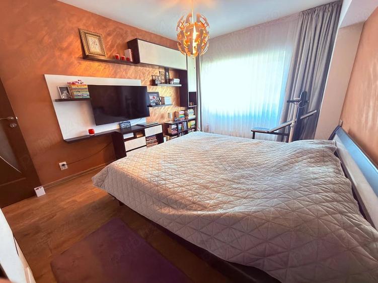 Apartament de vanzare 3 camere etaj 1 8 Nicolina bloc 1989 - 3