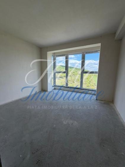 Apartament de vanzare semidecomandat ,2 camere 45mp , zona Sesul de Sus - 2