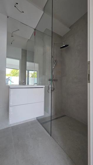 Apartament cu 4 camere decomandat în Timpuri Noi