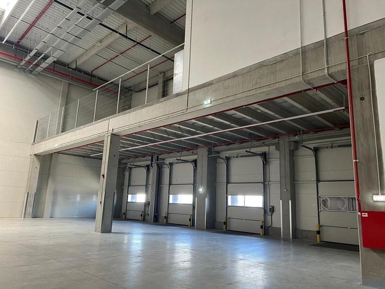Spațiu comercial, de 4,000 mp, în Ștefăneștii de Jos