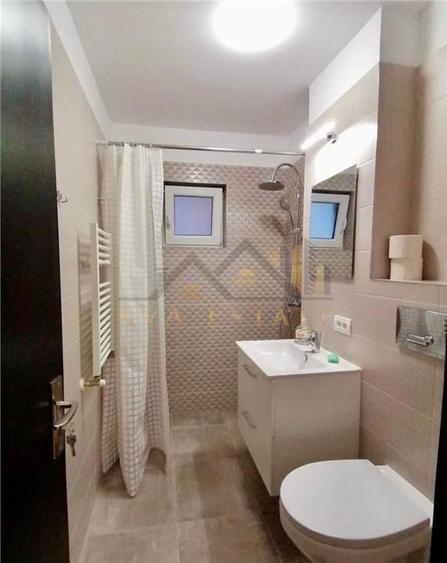 Apartament cu 2 camere semidecomandat, mobilat în Aradului