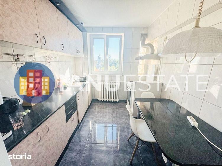 Apartament cu 3 camere decomandat în Titan