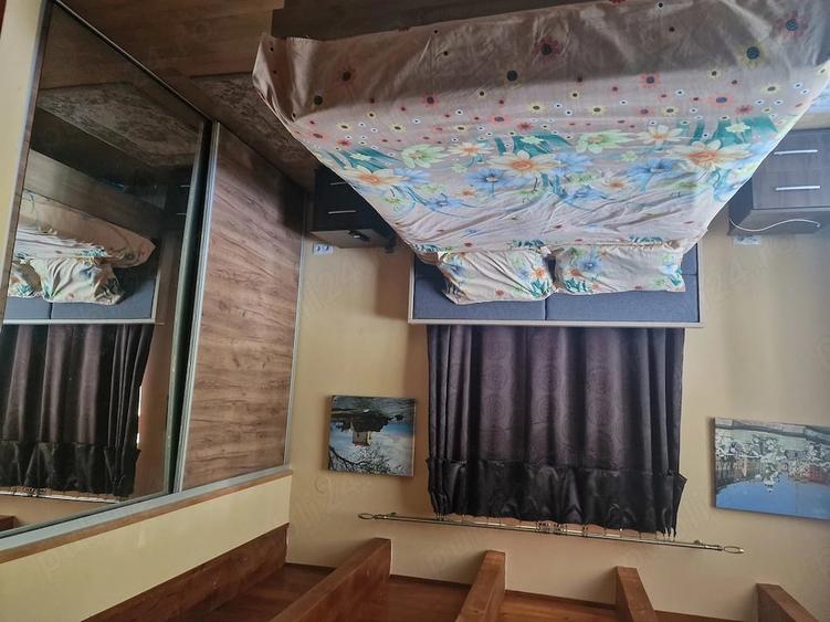 Casă cu 4 camere cu Teren 929 Mp în Central