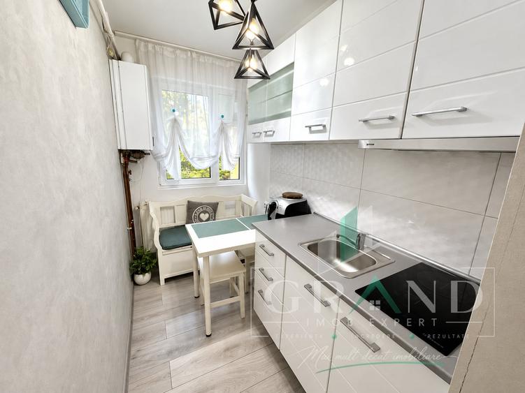 Apartament cu 2 camere decomandat, mobilat în Central
