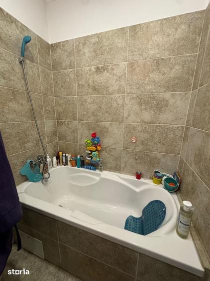 Apartament cu 3 camere decomandat în Chiajna