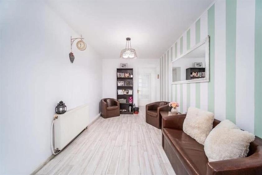Apartament cu 3 camere decomandat în Ultracentral