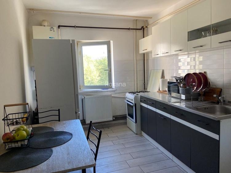 Inchiriez apartament cu 2 camere zona Soarelui