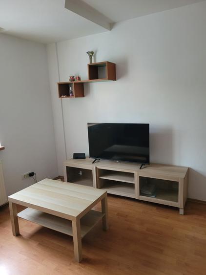 Apartament cu 2 camere semidecomandat în Brâncoveanu