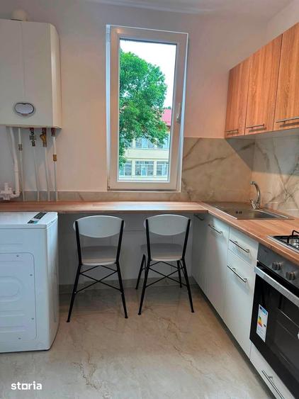 De inchiriat apartament cu 2 camere si balcon, renovat, etajul 2 - 12