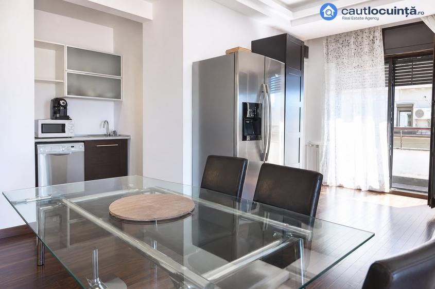 Apartament cu 3 camere în P-ța Romană