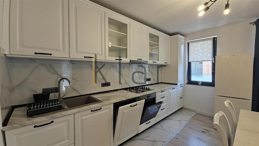 Apartament cu 3 camere semidecomandat, mobilat în Zorilor