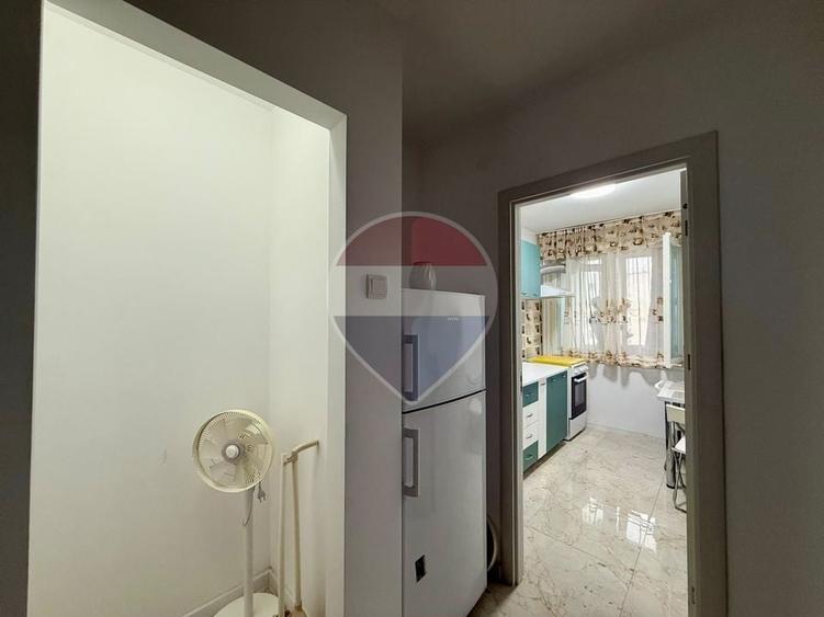 Apartament cu 2 camere semidecomandat, mobilat în Vatra Luminoasă