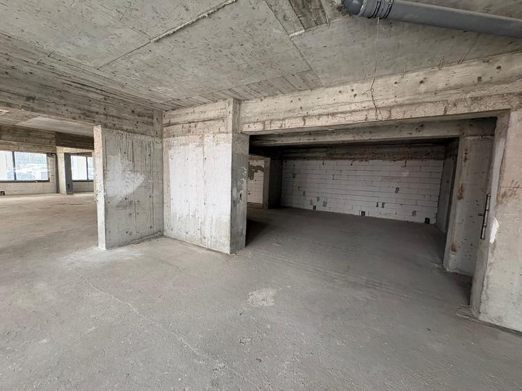 Spațiu comercial, de 240 mp, în Berceni