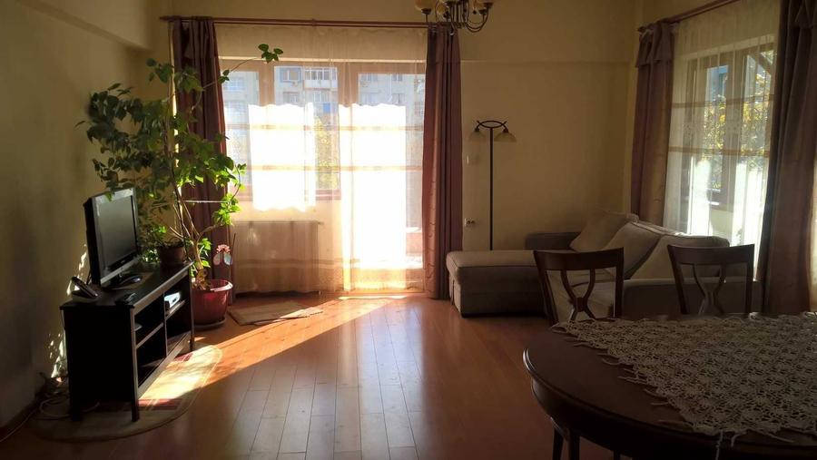 Apartament cu 3 camere decomandat în 1 Mai