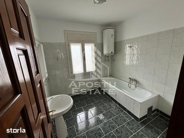 Casă cu Teren 470 Mp în Lupac