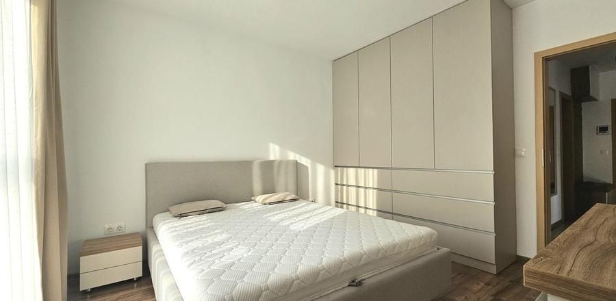 Apartament cu 2 camere decomandat în Avantgarden