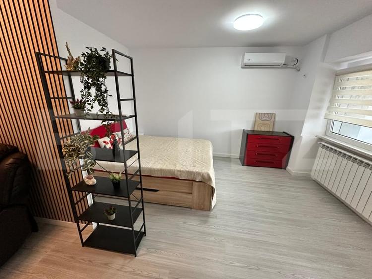 Garsonieră decomandată, mobilată în Nicolina