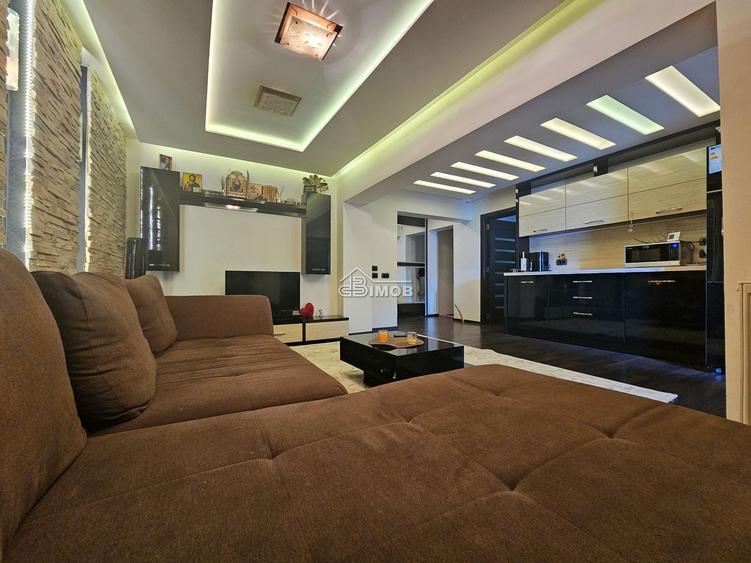 Apartament cu 2 camere decomandat, mobilat în Ultracentral