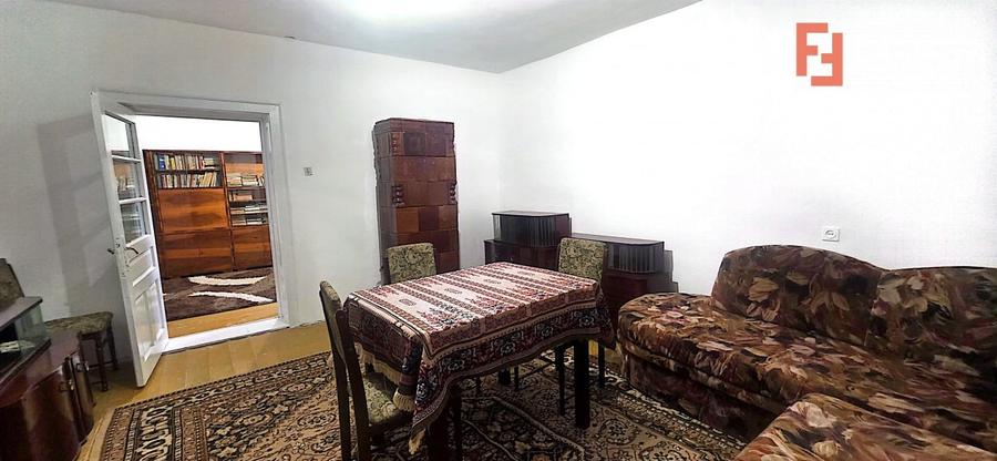 Casă individuală cu 5 camere cu Teren 1439 Mp în Ineu