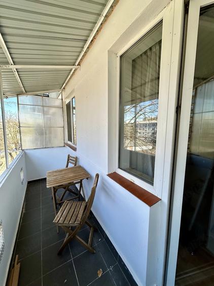 Apartament cu 2 camere semidecomandat în Careiului