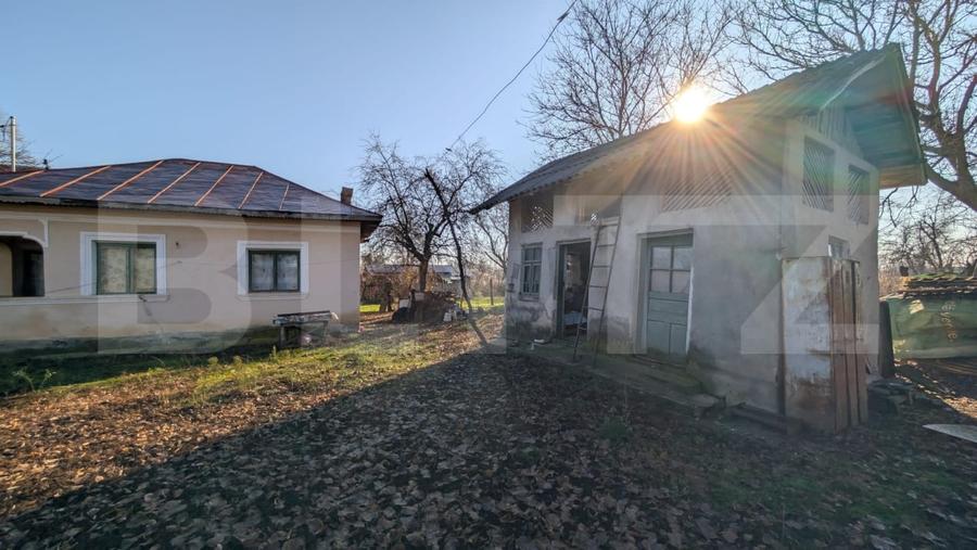 Casă individuală cu 2 camere cu Teren 2000 Mp în Găești