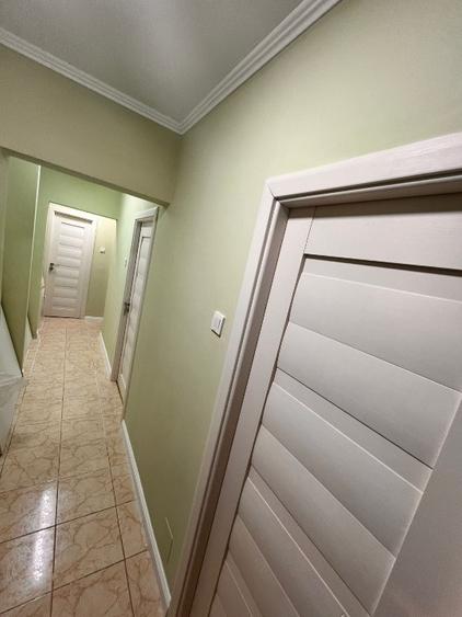 Apartament cu 3 camere semidecomandat în Pantelimon