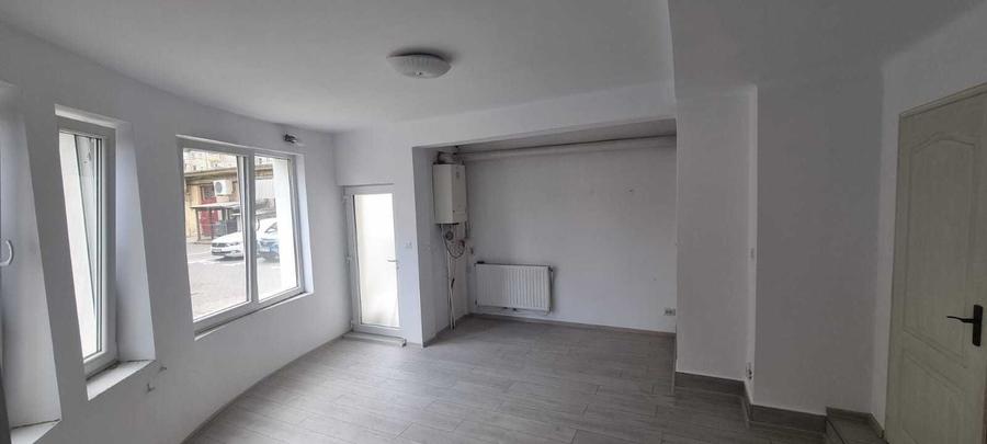 Apartament cu 2 camere decomandat în Ultracentral