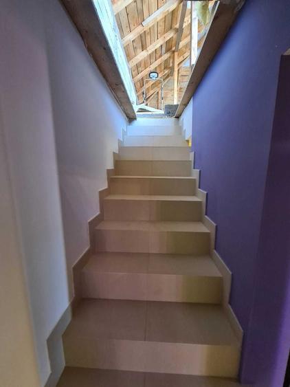 Casă cu 4 camere cu Teren 220 Mp în Central