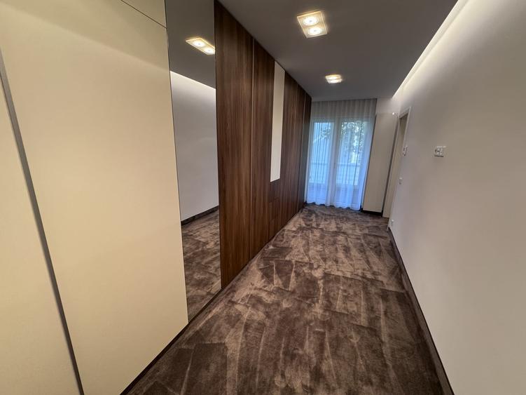 Apartament cu 4 camere decomandat, mobilat în Herăstrău