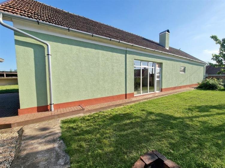 Casă cu 4 camere cu Teren 2700 Mp în Girișu de Criș