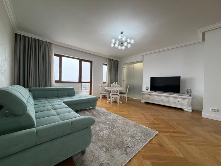 Apartament cu 2 camere semidecomandat, mobilat în Vitan