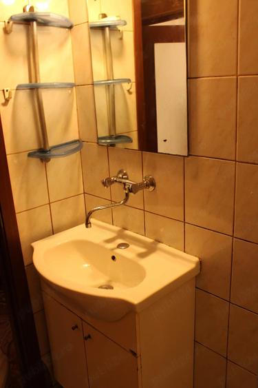 Garsonieră decomandată în Central