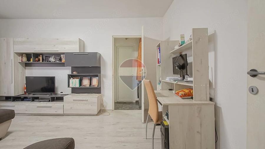 Apartament cu 2 camere semidecomandat în Noua