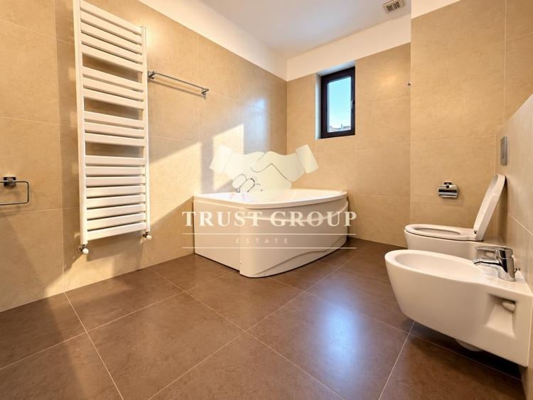 Apartament cu 3 camere decomandat, mobilat în Ultracentral