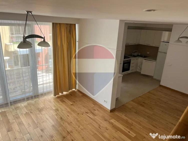 Apartament cu 3 camere semidecomandat în Nordului