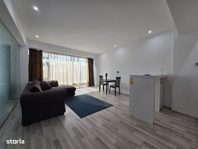 Spațiu comercial, de 210 mp, în Central