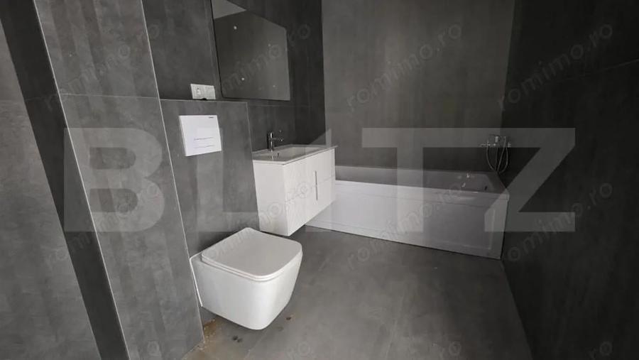 Apartament cu 3 camere semidecomandat în Central