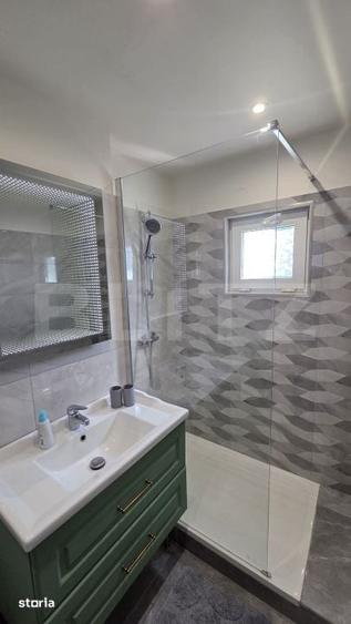 Apartament cu 3 camere decomandat în Craiovița Nouă