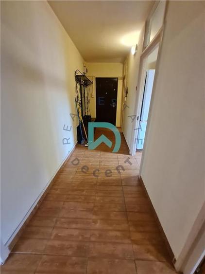 Apartament cu 2 camere decomandat în Noua
