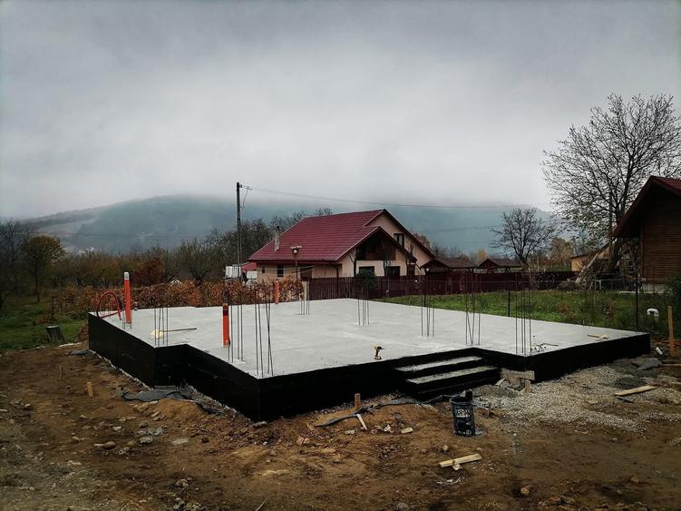 Teren de 3150 mp, în Oanțu